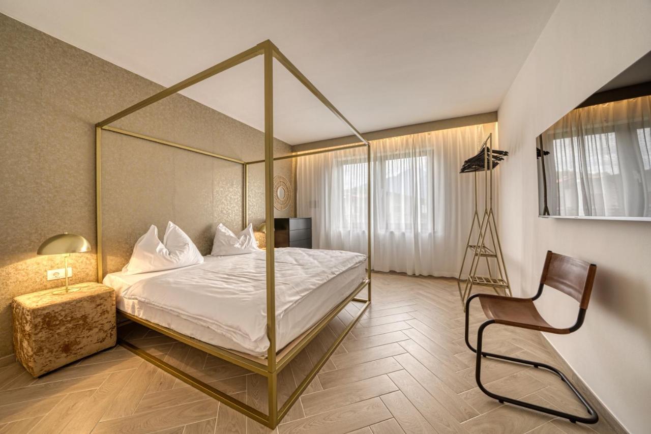 Goldfinger + Suites Лана Екстер'єр фото